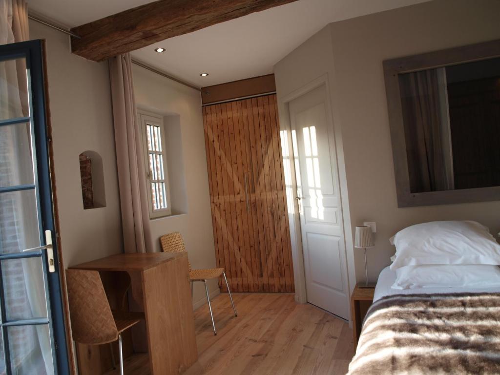 Clos Masure Hôtel De Campagne ® Belmesnil Habitación foto